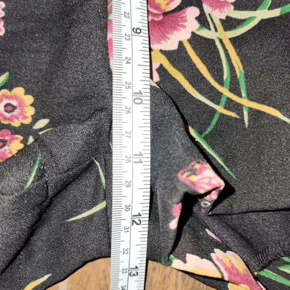 Wet Seal XL high waisted shortened inseam chiffon floral shorts - Picture 12 of 13